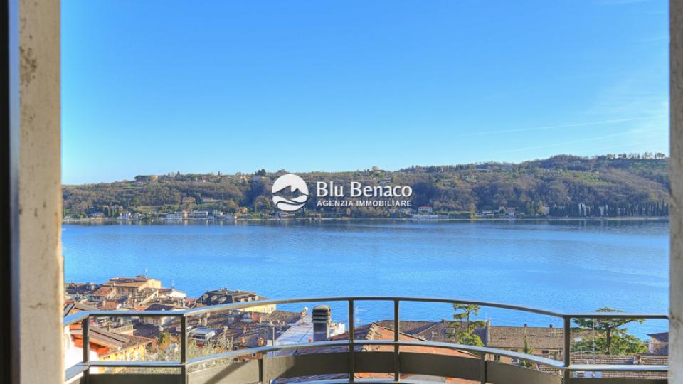 Penthouse for sale with stunning lake view in Salò