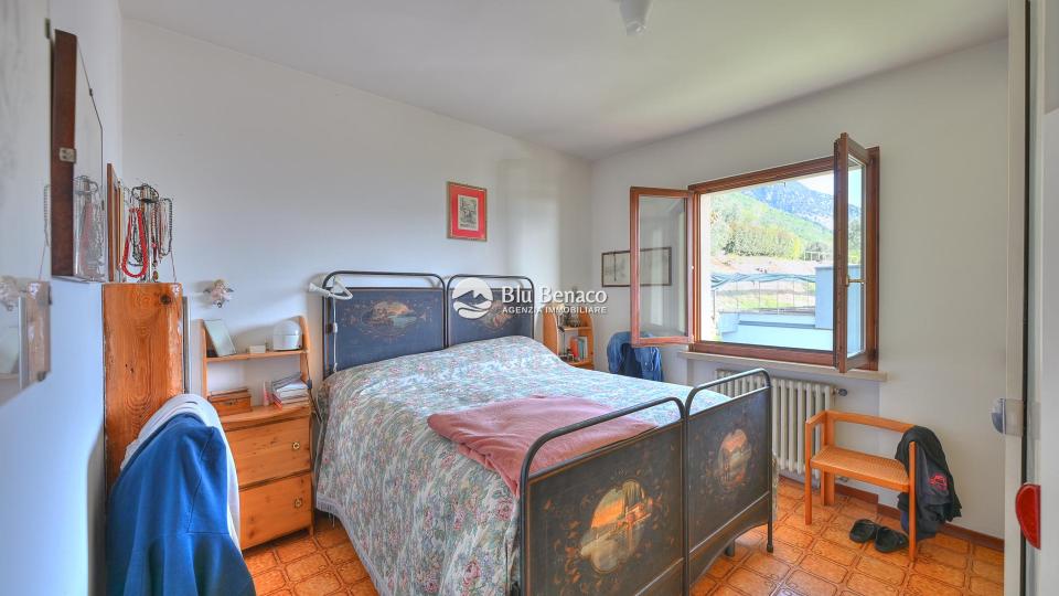 Freistehende Villa mit Panoramablick in Montemaderno