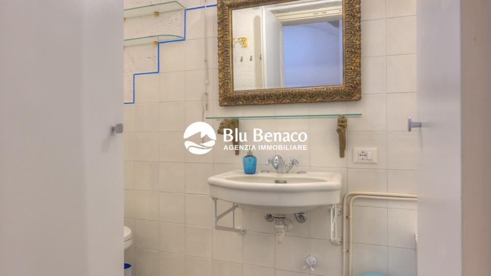 Appartamento piano terra, in vendita porto di Gargnano 