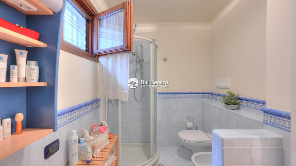 Lovely four-room apartment for sale in Toscolano 