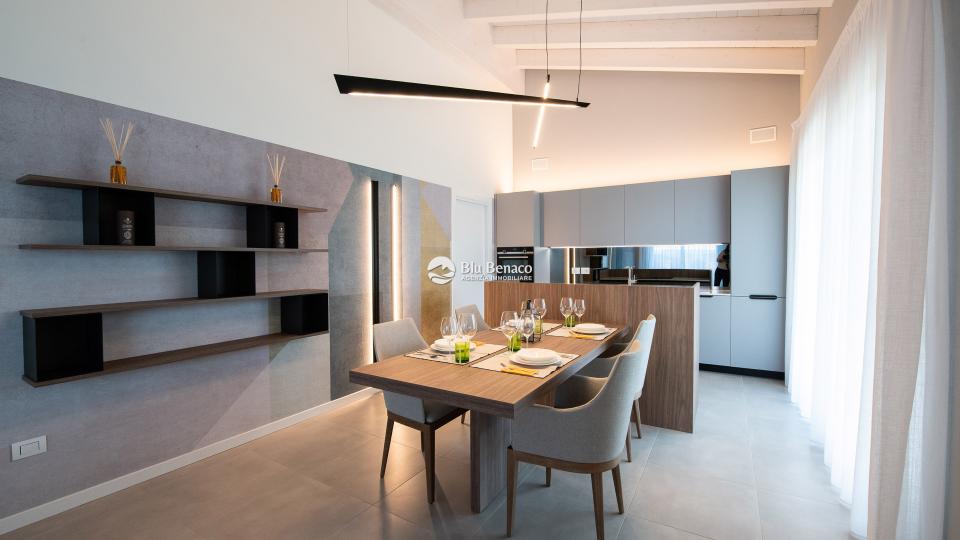Villa zu verkaufen in Manerba del Garda