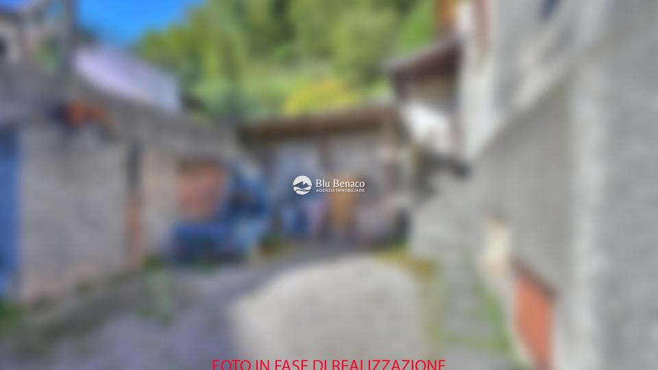 Porzione cielo terra in vendita a Navazzo 