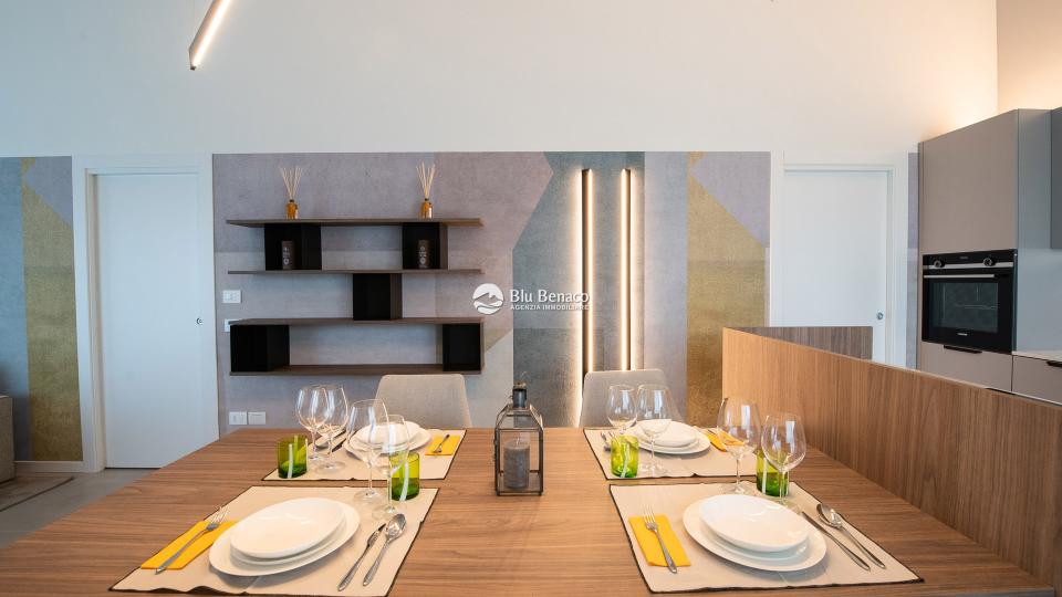 Villa zu verkaufen in Manerba del Garda