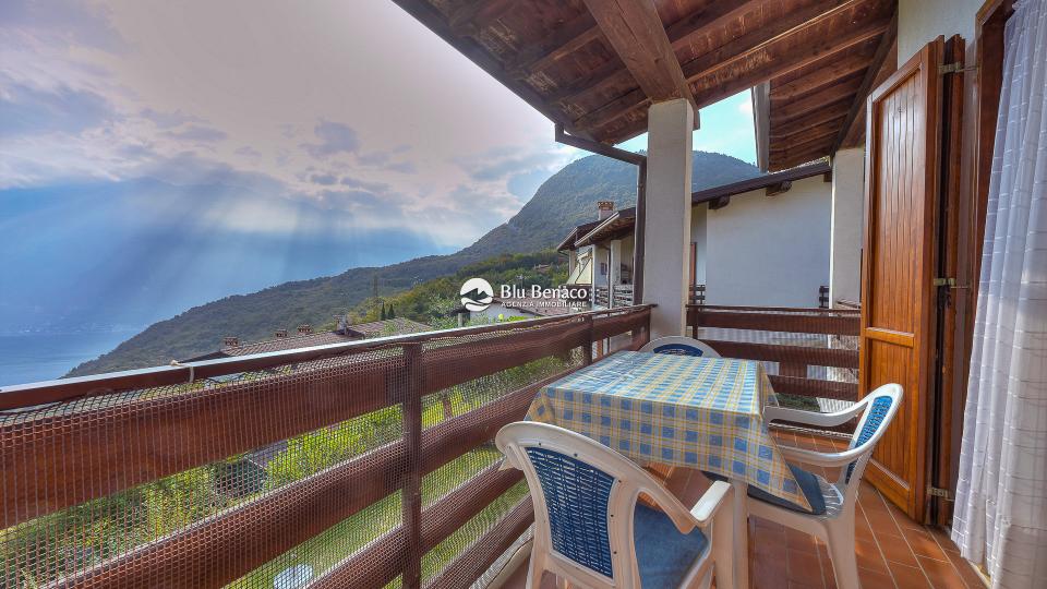 Lake-view apartment for sale in Tignale Lake-view apartment for sale in Tignale