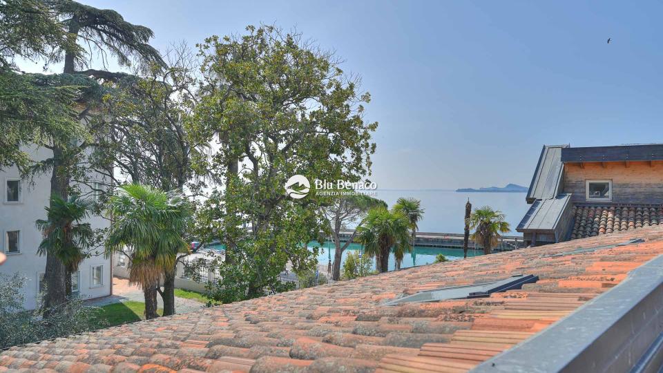 Imperdibile bilocale con terrazza in vendita a Maderno