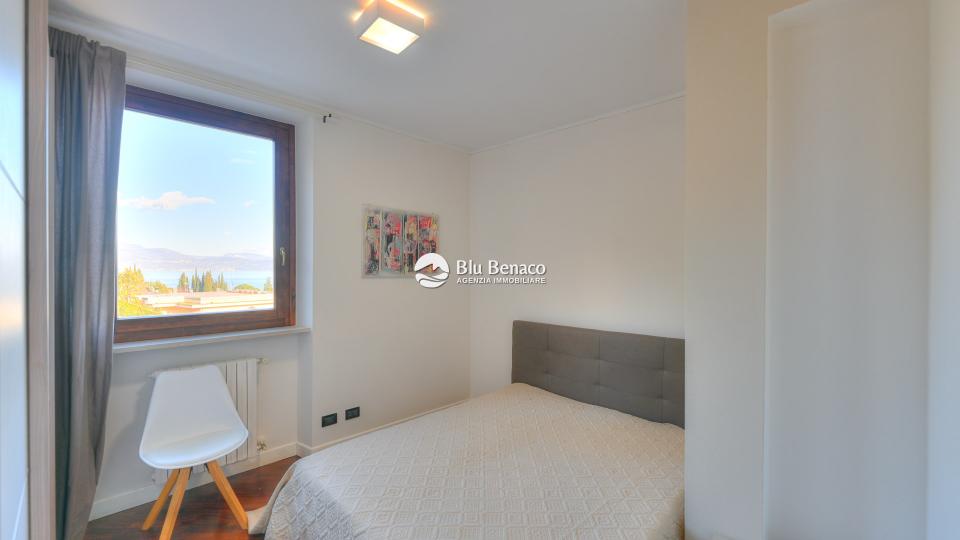 Penthouse for sale with stunning lake view in Salò