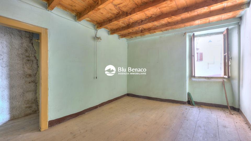 Rustico cielo-terra in vendita ad Oldesio