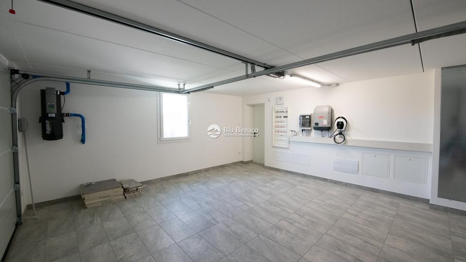 Villa zu verkaufen in Manerba del Garda