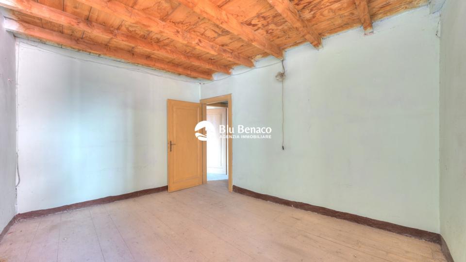 Rustico cielo-terra in vendita ad Oldesio