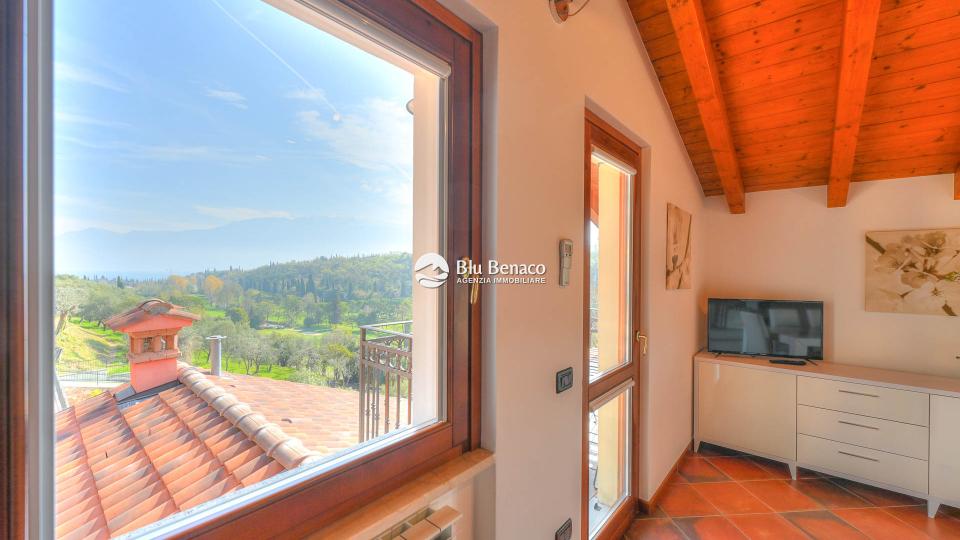 Dachwohnung mit Seeblick im Residenz am Golfplatz