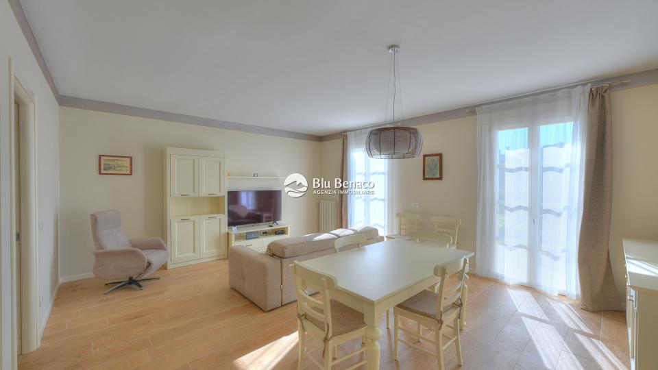 Three-room apartment for sale in Maderno