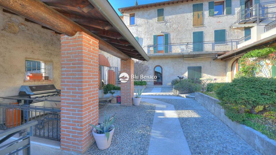 Penthouse for sale with stunning lake view in Salò