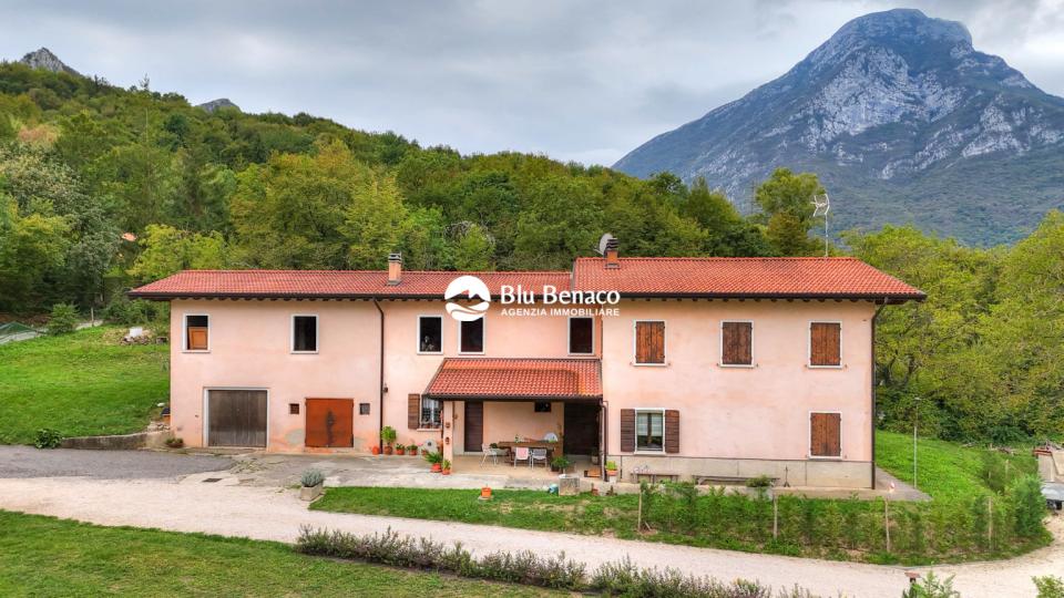 Appartamento in vendita a Navazzo