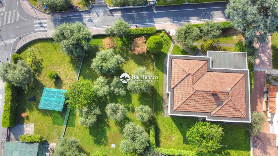 Stunning Villa for sale in Maderno