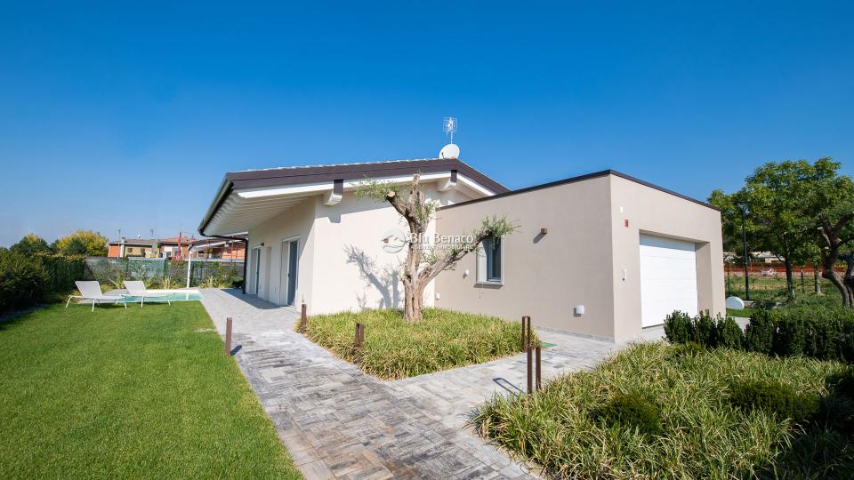 Villa zu verkaufen in Padenghe sul Garda