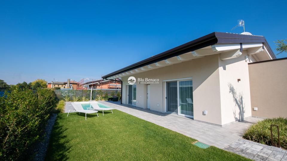 Villa zu verkaufen in Padenghe sul Garda