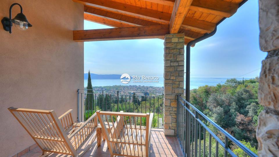 Wonderful semi-detached Villetta for sale