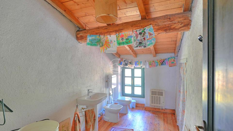 Farmhouse for sale in the hills of Toscolano Maderno