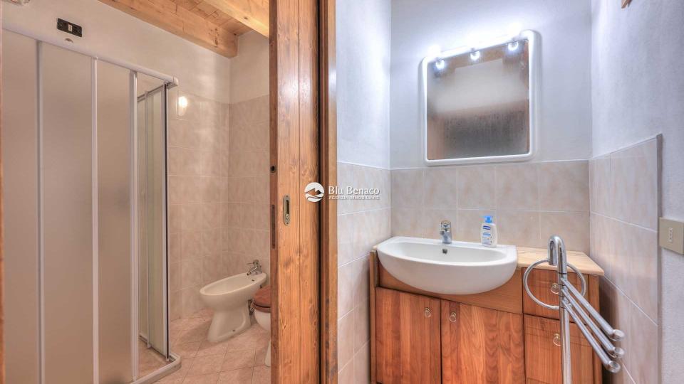 Property for sale in Camerate