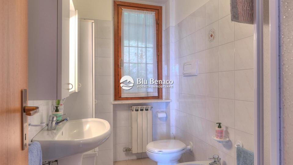 Lake-view apartment for sale in Tignale Lake-view apartment for sale in Tignale