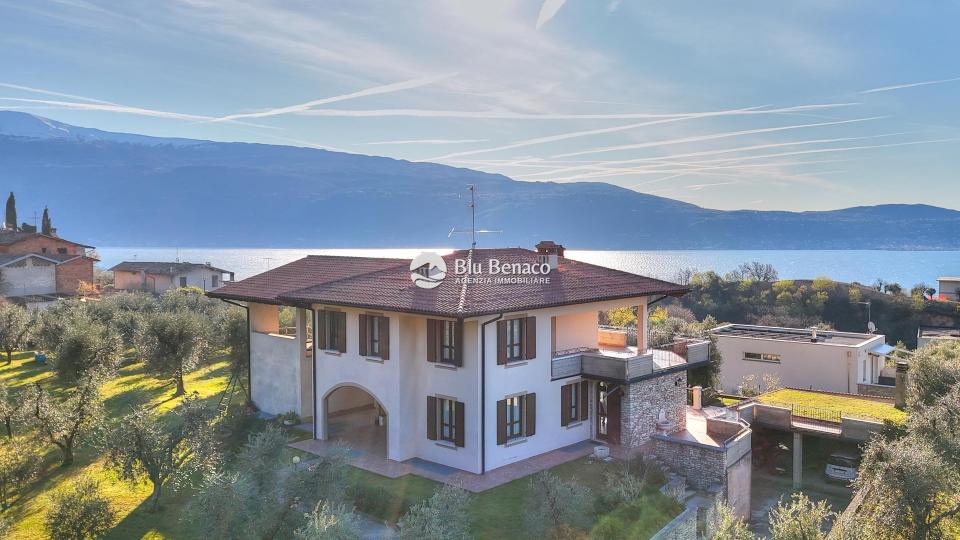 Villa indipendente con vista panoramica a Gaino