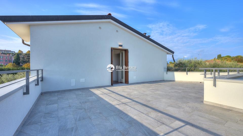 Soiano Del Lago, VIlla singola vista lago. 