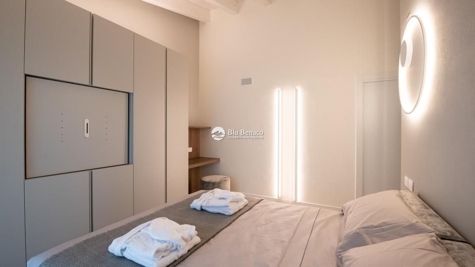 Villa zu verkaufen in Manerba del Garda