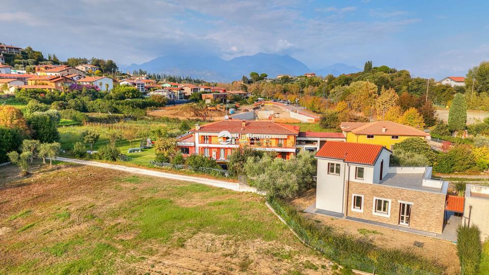 Soiano Del Lago, VIlla singola vista lago. 