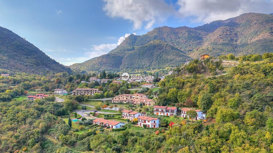 Lake-view apartment for sale in Tignale Lake-view apartment for sale in Tignale