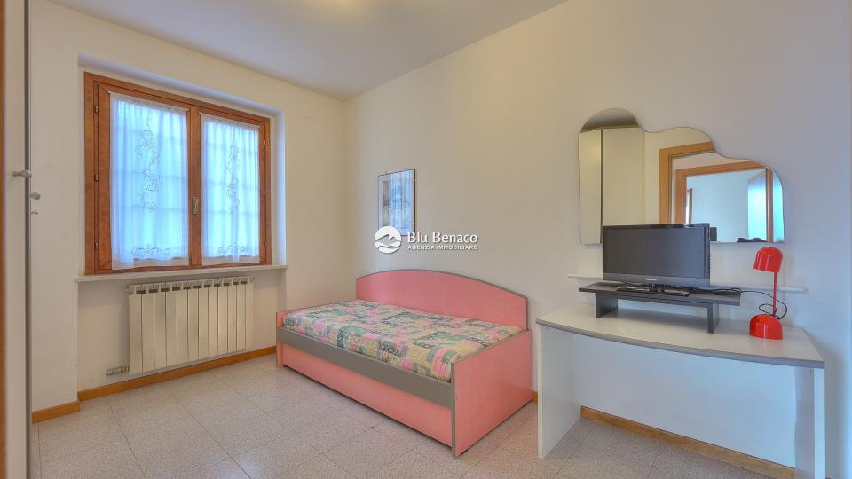 Lake-view apartment for sale in Tignale Lake-view apartment for sale in Tignale