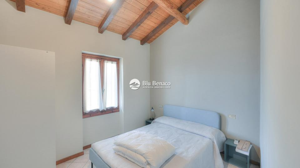 Detached property for sale in the historical center of Toscolano Maderno