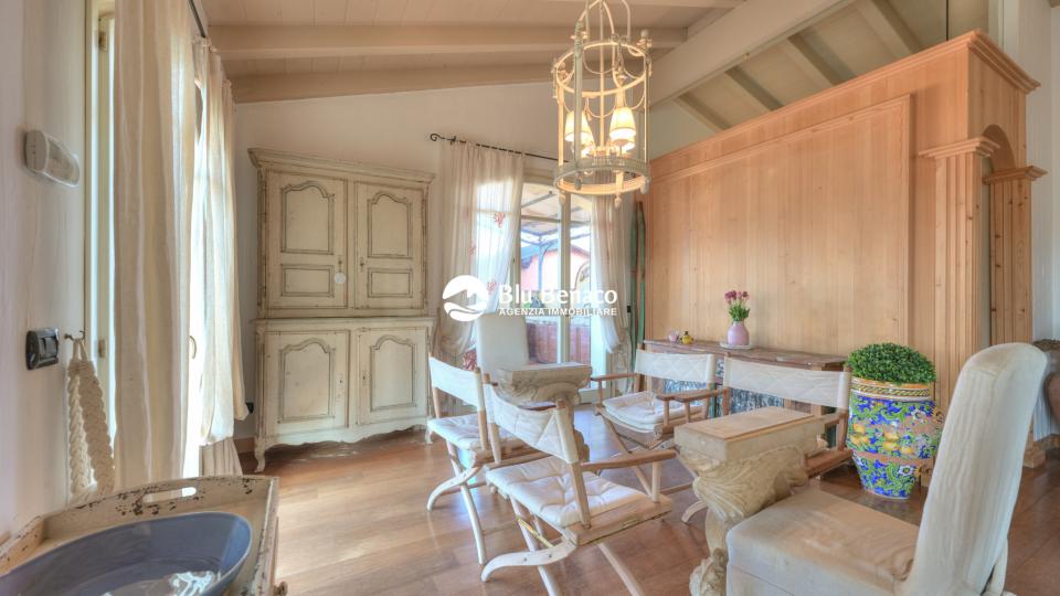 Attico vista lago, in vendita Manerba Del Garda. 