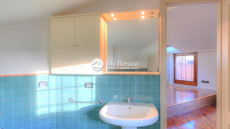 Penthouse for sale with stunning lake view in Salò