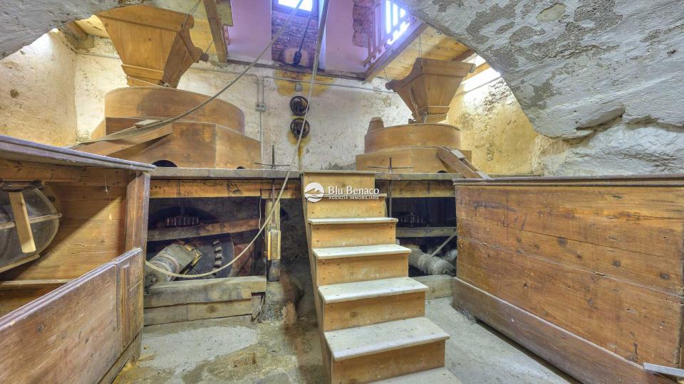 Property for sale in Camerate