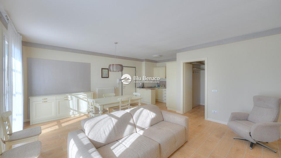 Three-room apartment for sale in Maderno