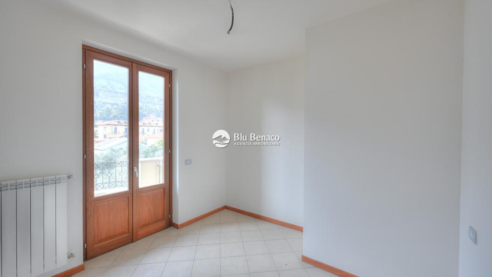 Unmissable three-room apartment for sale in Maderno