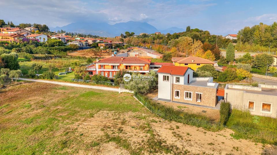 Soiano Del Lago, VIlla singola vista lago. 