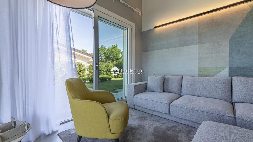 Villa zu verkaufen in Manerba del Garda