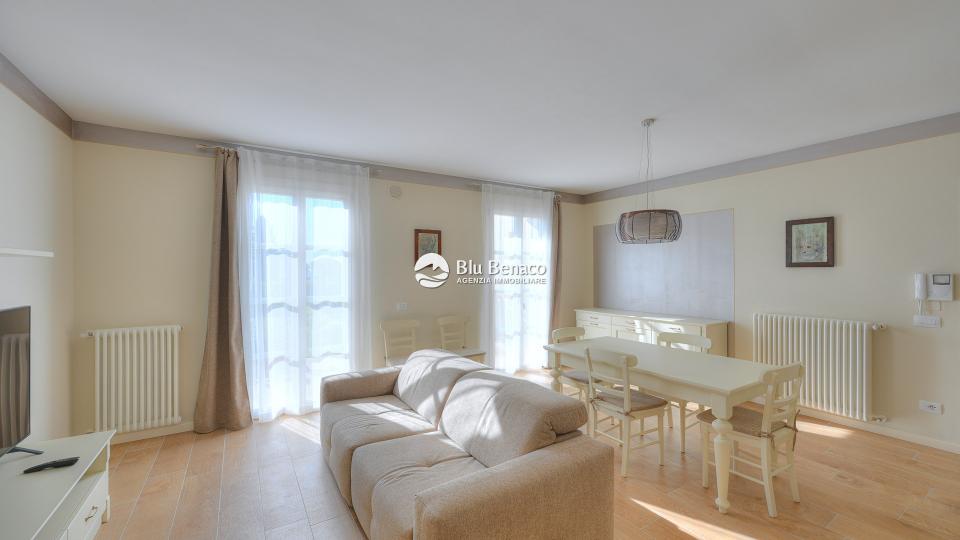 Three-room apartment for sale in Maderno