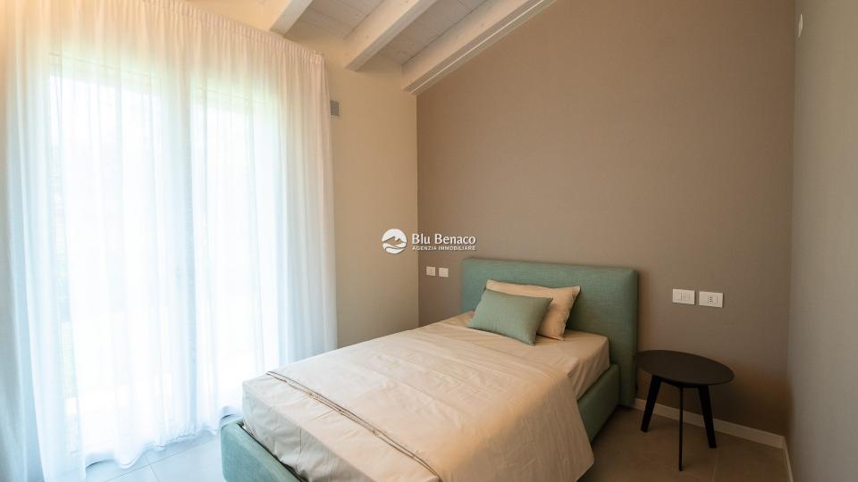 Villa zu verkaufen in Manerba del Garda