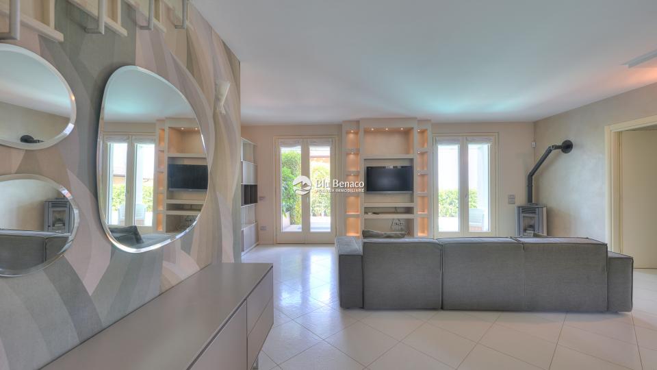 Villa zu verkaufen in Polpenazze del Garda