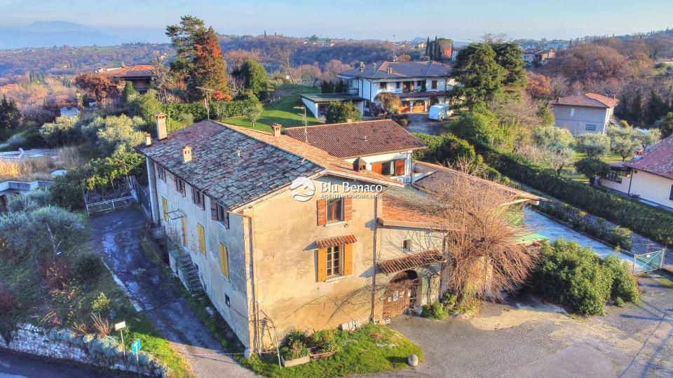 Rustic house for sale in Salò