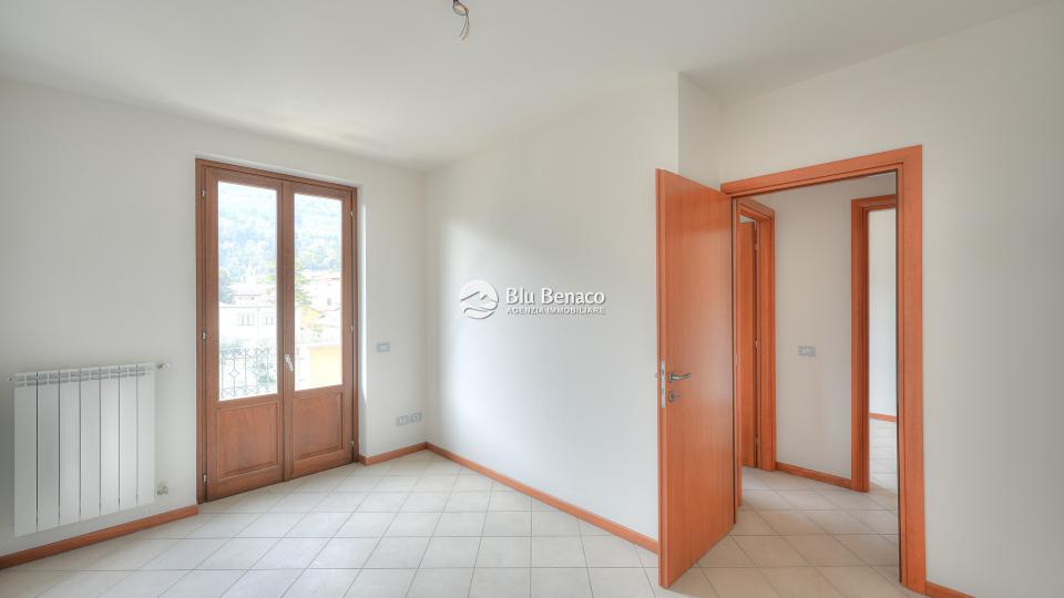 Unmissable three-room apartment for sale in Maderno