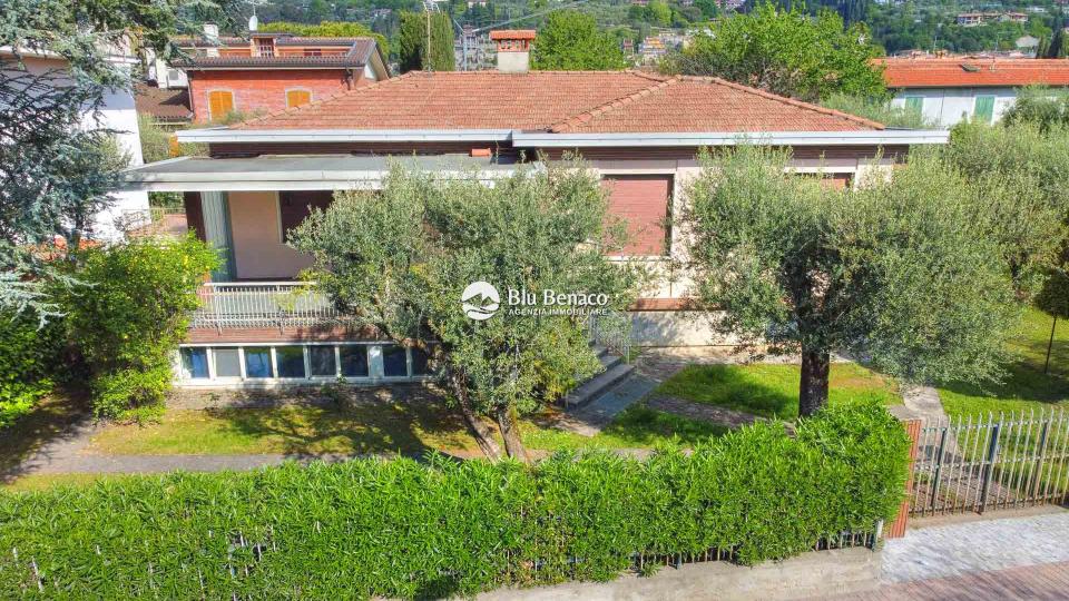 Wunderschöne Villa in Maderno zu verkaufen