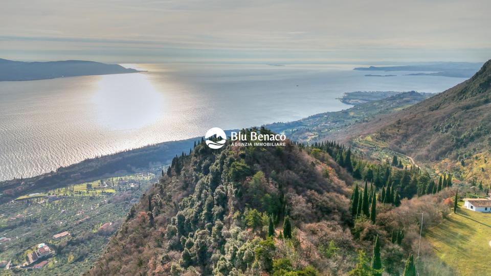 Bifamiliare in vendita a Navazzo