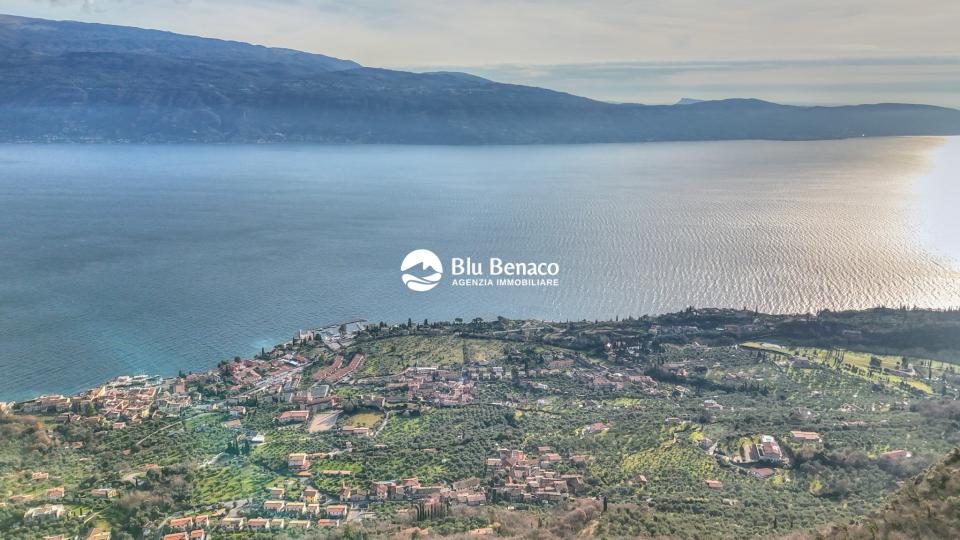 Bifamiliare in vendita a Navazzo