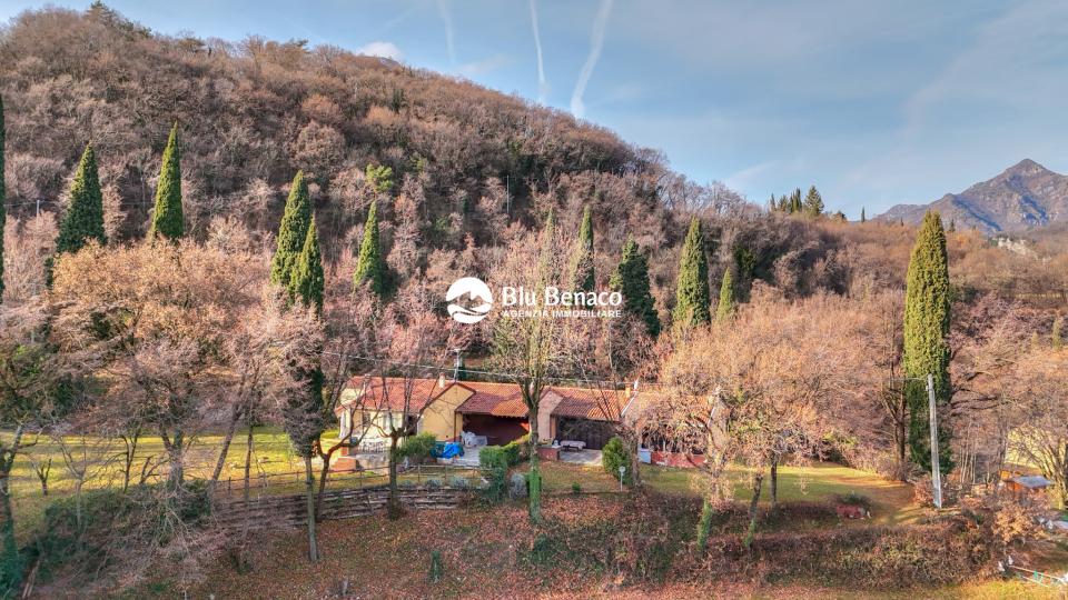 Bifamiliare in vendita a Navazzo