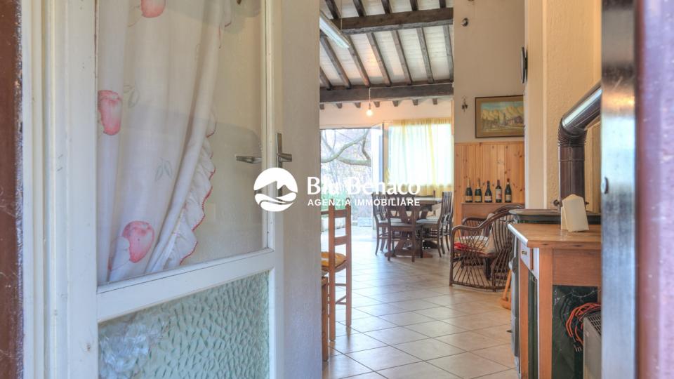 Bifamiliare in vendita a Navazzo