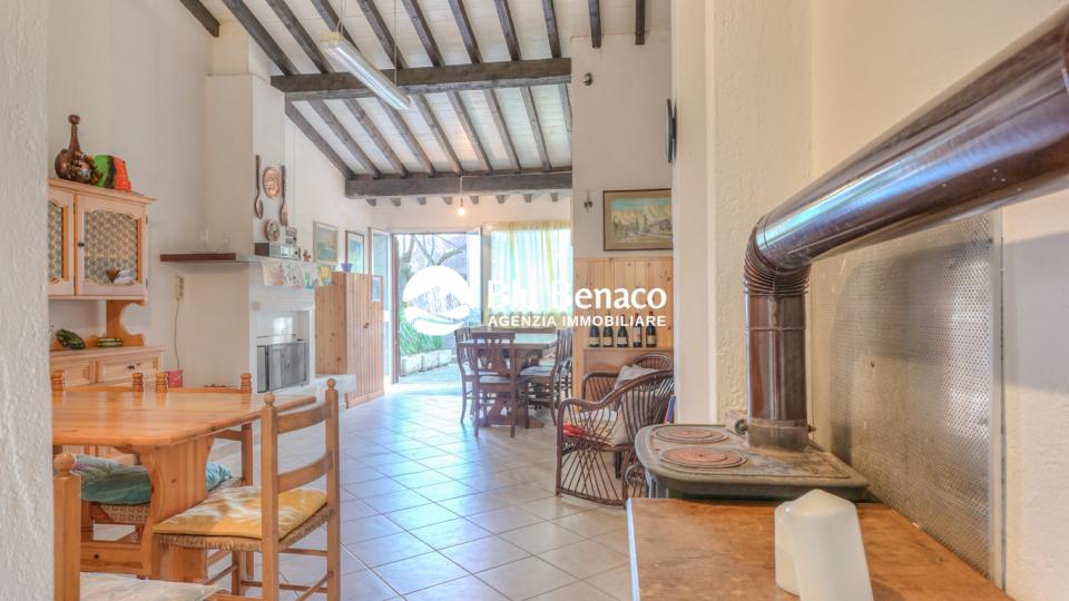 Bifamiliare in vendita a Navazzo