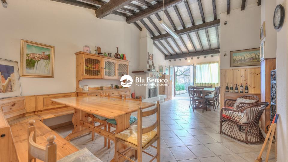 Bifamiliare in vendita a Navazzo